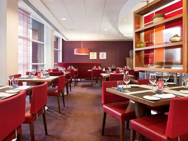 **** Hotel Novotel Leeds Centre Velká Británie